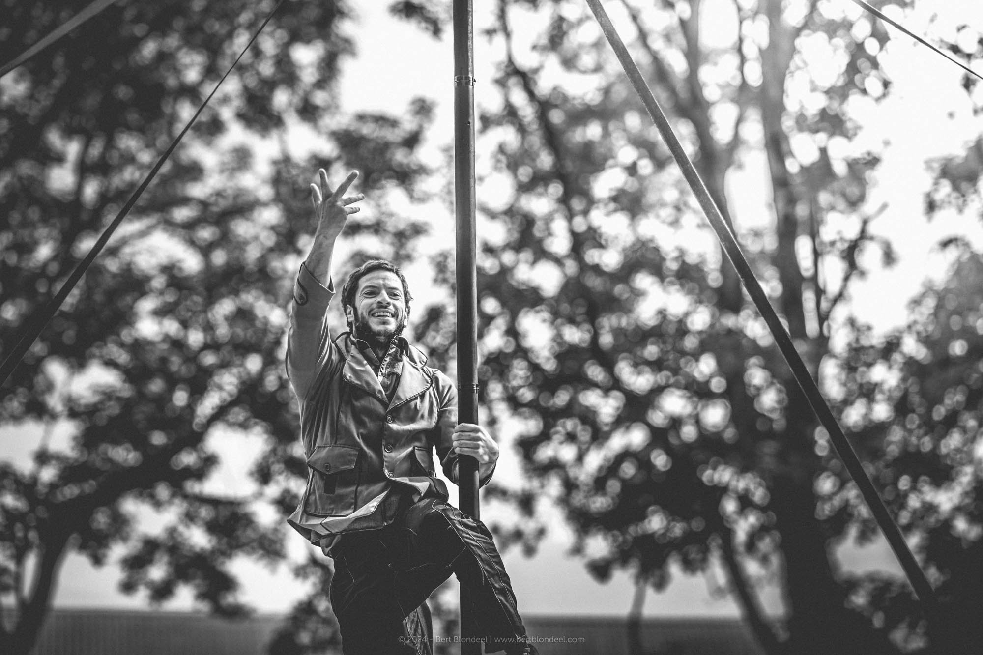 Reportage: Manoamano Circo - Noso3 performance at Parktheater Lokeren 2024 / © Bert Blondeel