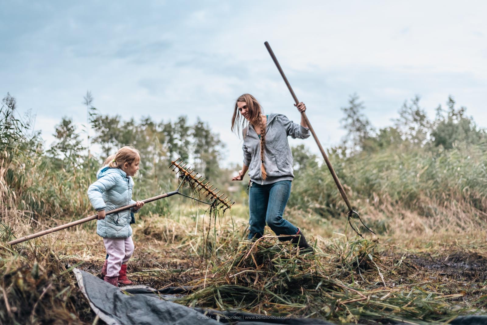 Reportage: Natuurpunt volunteers gather to clean up the grasslands in the Sint-Onolfspolders / © Bert Blondeel - for Natuurpunt Dendermonding