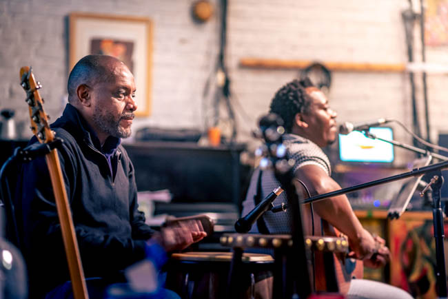 CONCERT: Aimédoh / Photos © 2022 Bert Blondeel in opdracht van Vluchtelingenwerk Vlaanderen