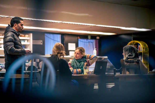 REPORTAGE: VZW Khabaz @Lokaalmarkt / © Bert Blondeel in opdracht van Vluchtelingenwerk Vlaanderen