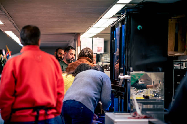 REPORTAGE: VZW Khabaz @Lokaalmarkt / © Bert Blondeel in opdracht van Vluchtelingenwerk Vlaanderen