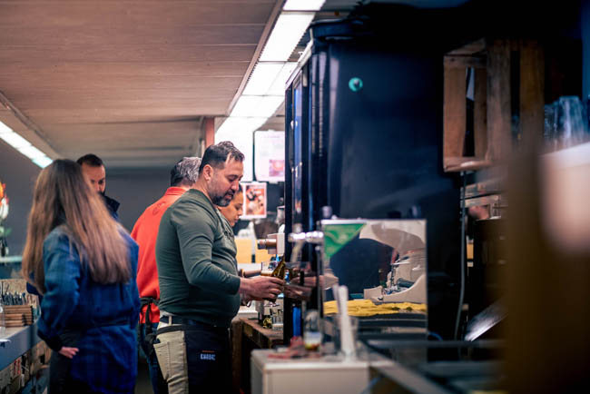 REPORTAGE: VZW Khabaz @Lokaalmarkt / © Bert Blondeel in opdracht van Vluchtelingenwerk Vlaanderen