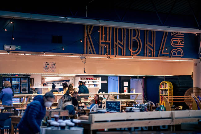 REPORTAGE: VZW Khabaz @Lokaalmarkt / © Bert Blondeel in opdracht van Vluchtelingenwerk Vlaanderen